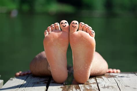 Feet .
